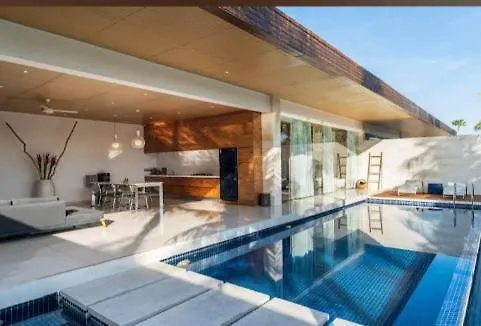 Hotel One Eleven 5*